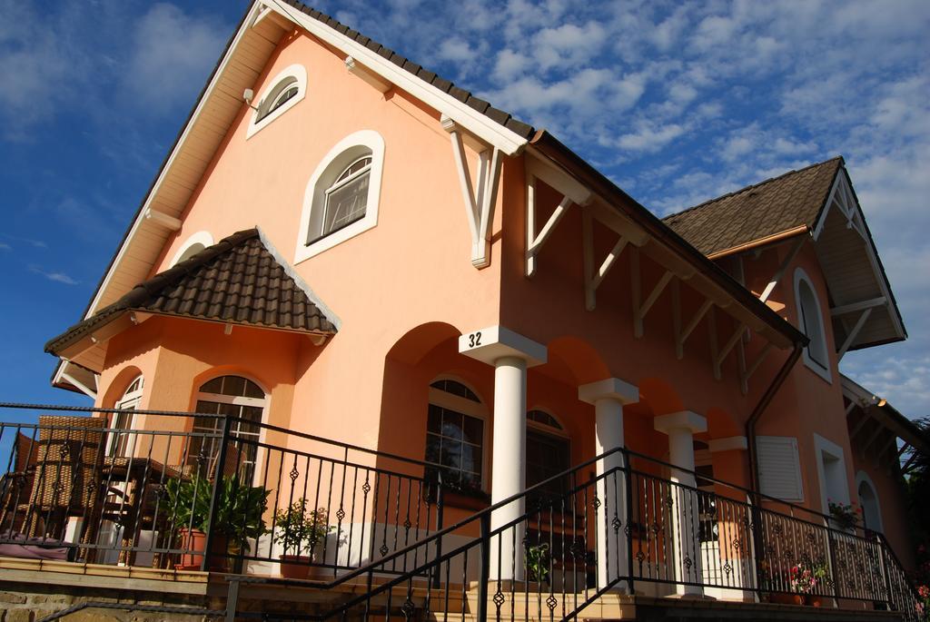 Barackvirag Vendeghaz Hotel Tihany Exterior foto